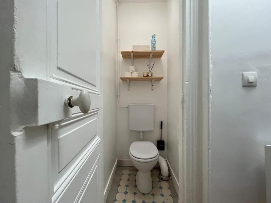 Central Typical Parisian Studio Exterior photo